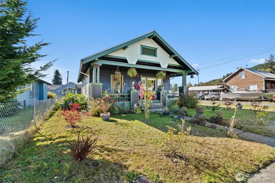 1704 Park Avenue, Raymond, WA 98577 - Image #3