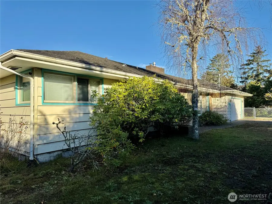 1323 S Montesano St, Westport, WA 98595 - Image #2