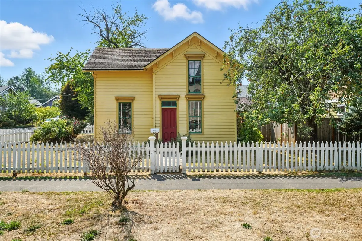 4272 SE Washington Street, Portland, OR 97215 - Image #1