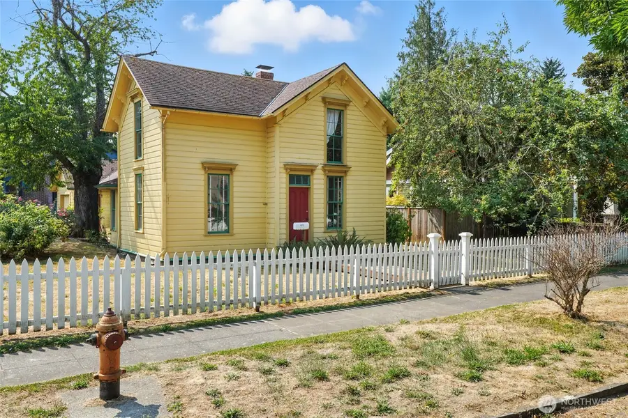 4272 SE Washington Street, Portland, OR 97215 - Image #2