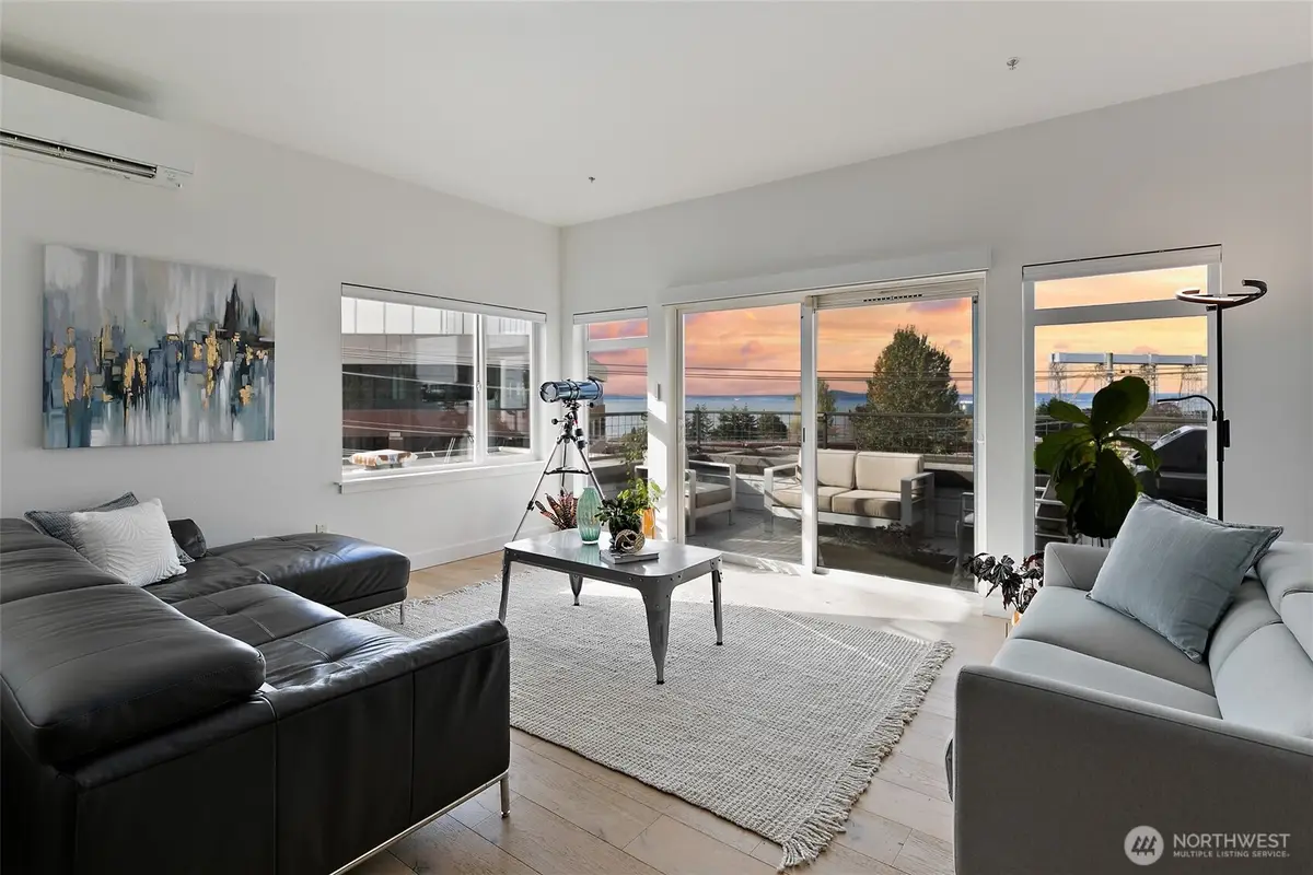 500 Elliott Avenue W #504, Seattle, WA 98119 - Image #1