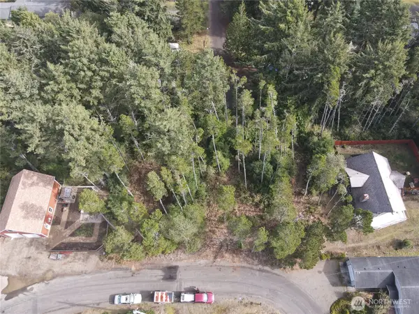 1103 300th Place #1, Ocean Park, WA 98640