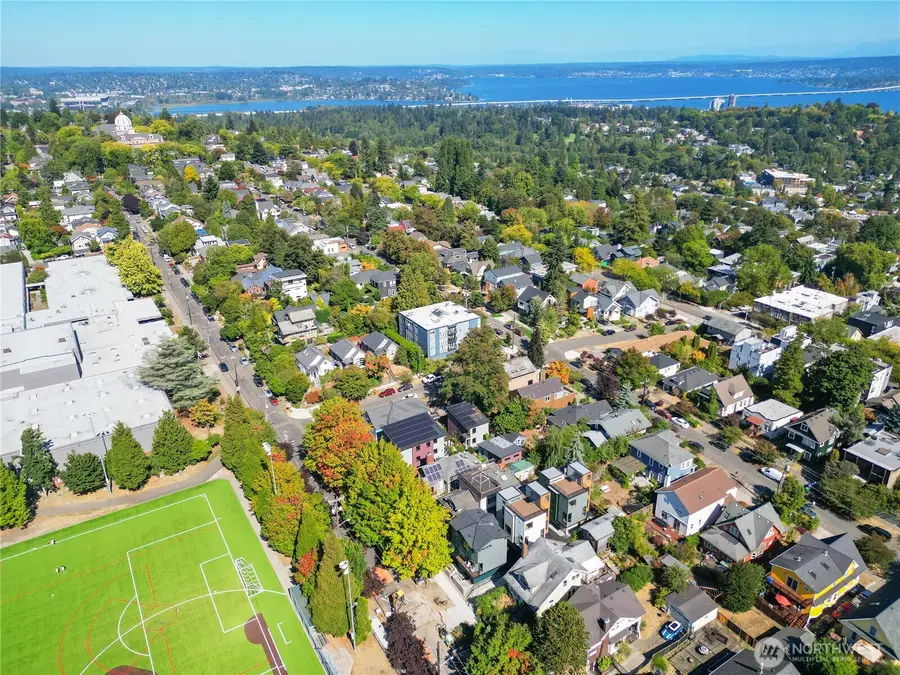 220 21st Avenue E, Seattle, WA 98112 - Image #3