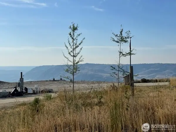 284 Harmony Heights Road #1, Brewster, WA 98812