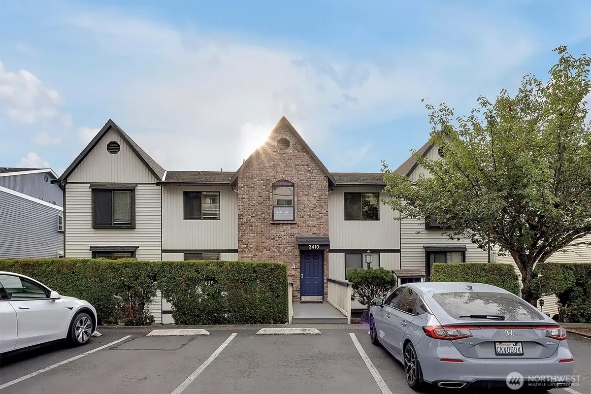 3410 161st Court Se #31, Bellevue, WA 98008 - Image #1