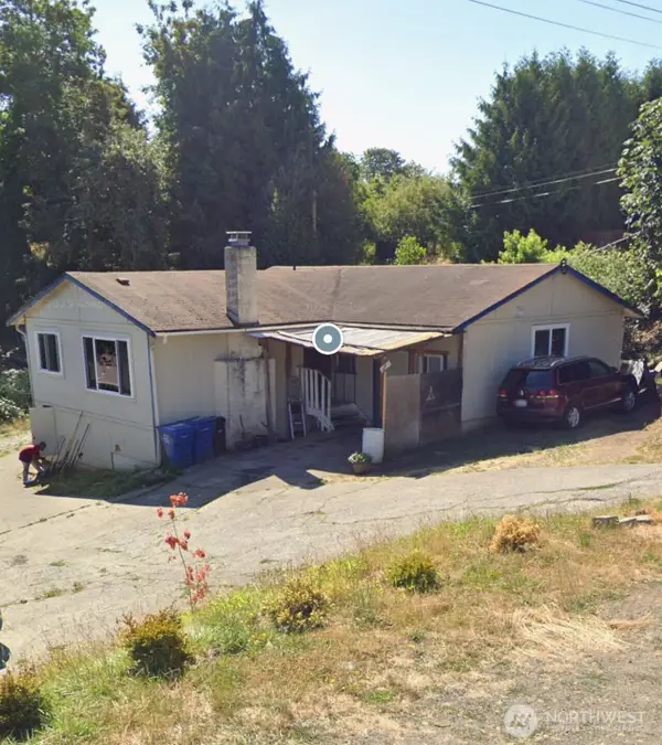 6325 S Eddy Court, Seattle, WA 98118