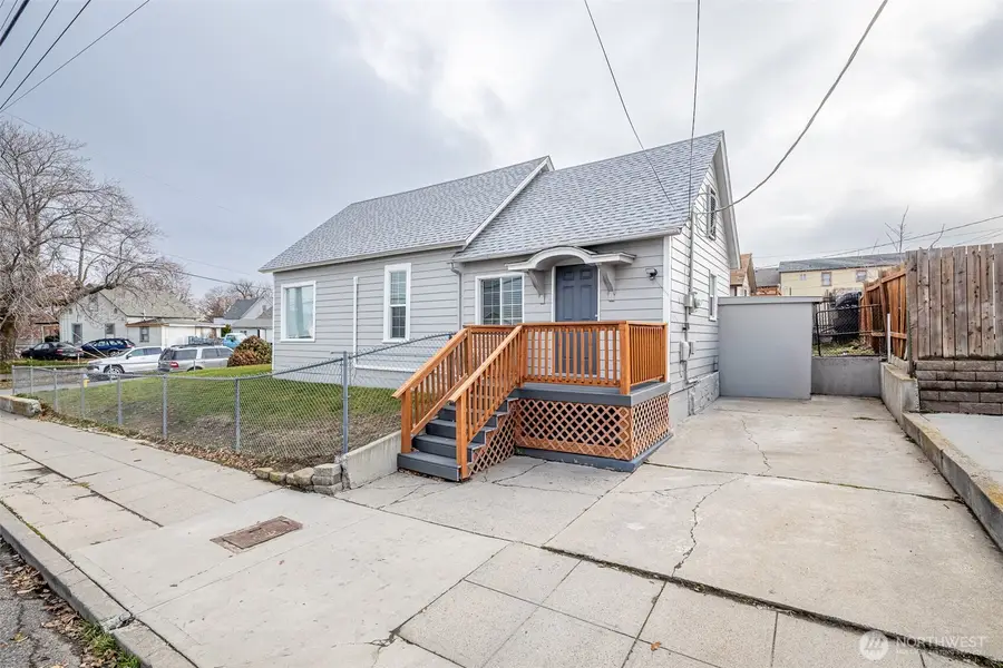 246 N Delaware Avenue, Wenatchee, WA 98801 - Image #3