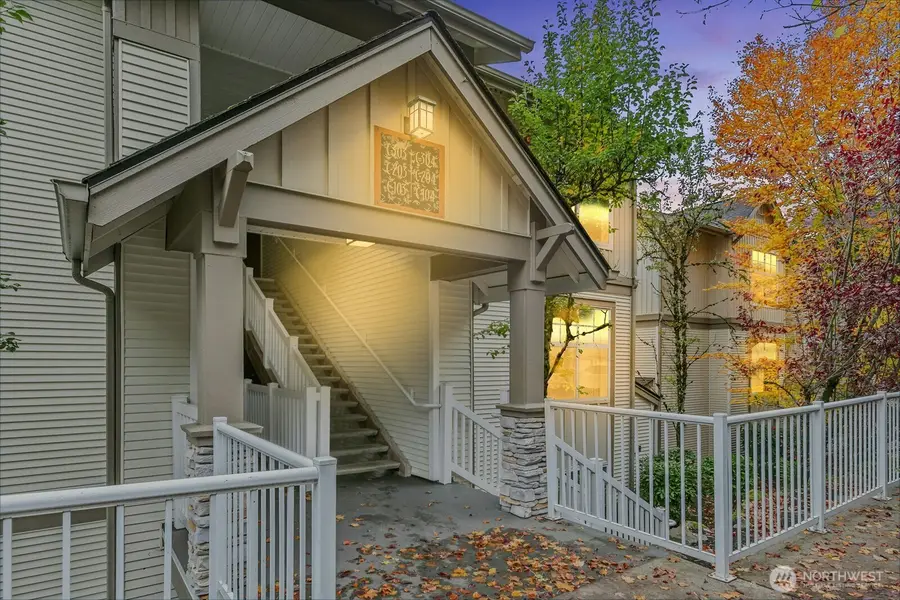 23420 SE Black Nugget Road #C303, Issaquah, WA 98029 - Image #2