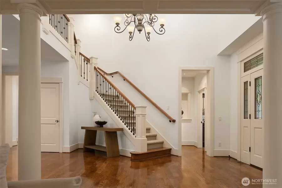 10605 SE 30th Street, Bellevue, WA 98004 - Image #3