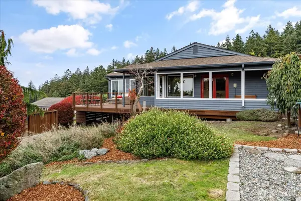 5495 Windmill Lane, Freeland, WA 98249