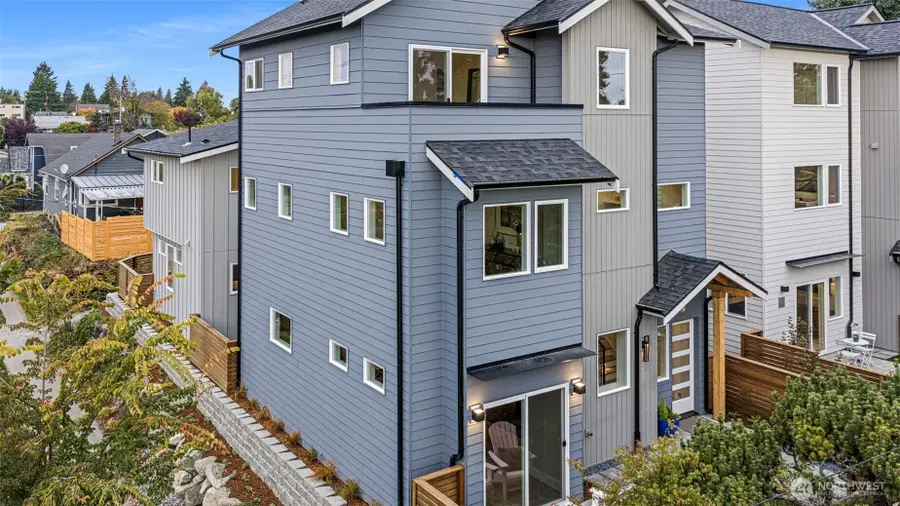 8001 25th Avenue Nw, Seattle, WA 98117 - Image #2