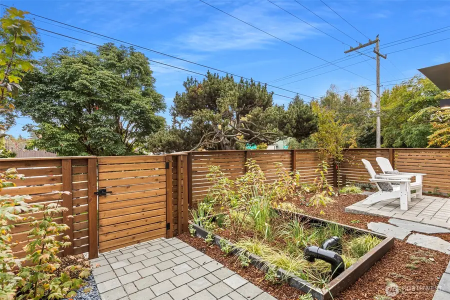 8001 25th Avenue Nw, Seattle, WA 98117 - Image #3