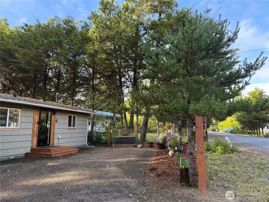 29209 O Street, Ocean Park, WA 98640 - Image #2