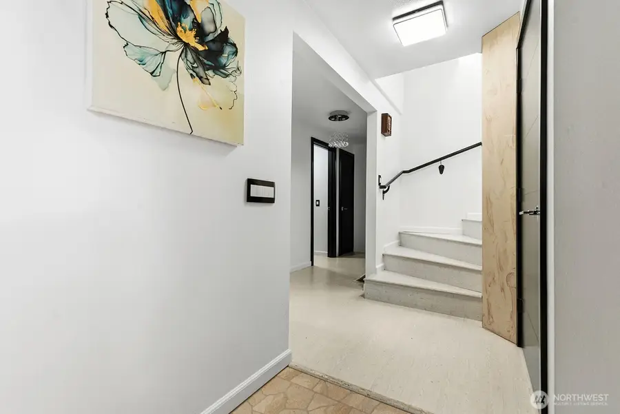 13133 66th Place Ne, Kirkland, WA 98034 - #3