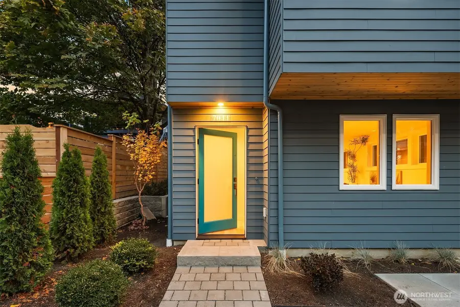 7044 15th Avenue Ne, Seattle, WA 98115 - Image #2