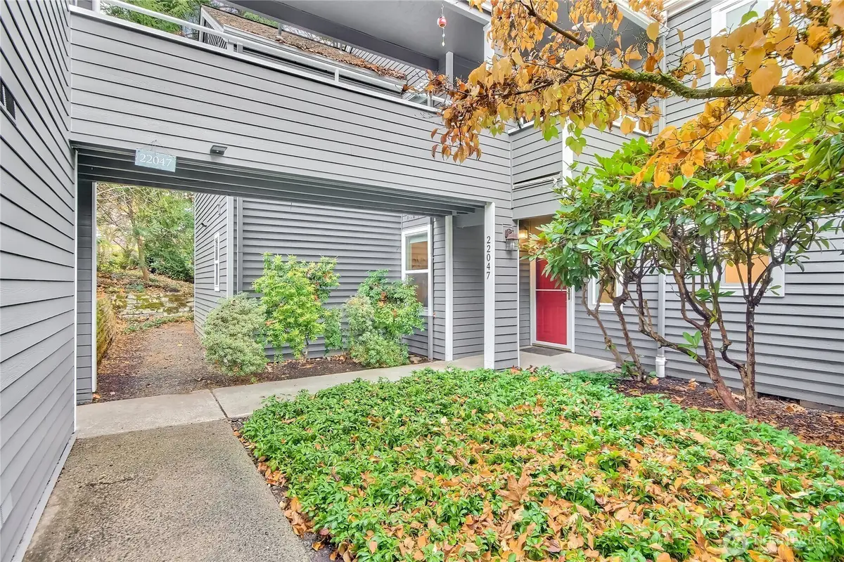 22047 SE 40th Court #1128, Issaquah, WA 98029 - Image #1