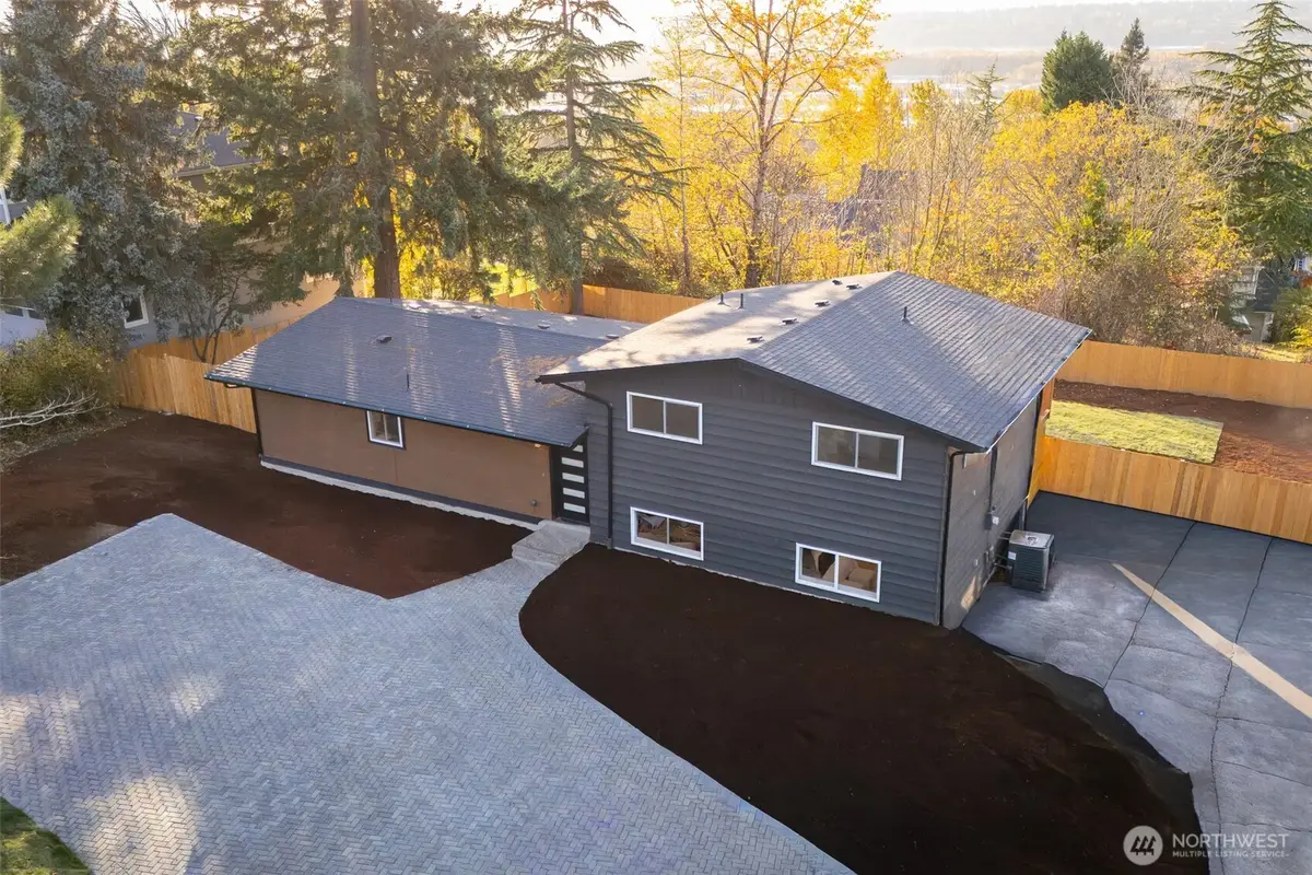 16425 Benson Road S, Renton, WA 98055 - Image #1