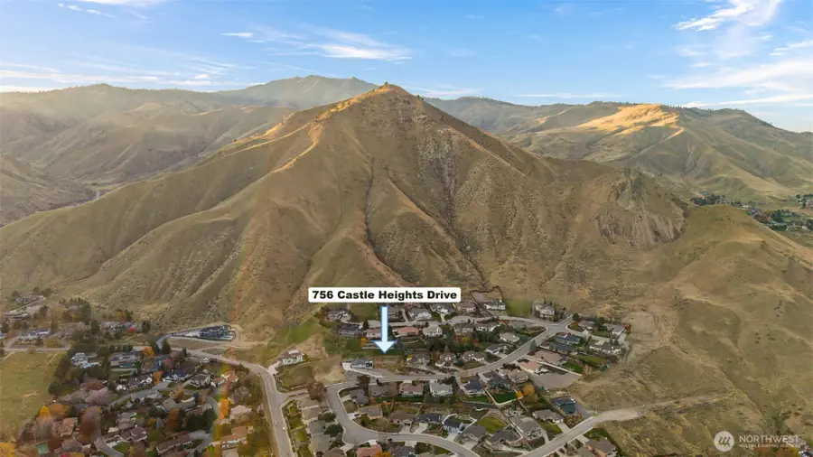 756 Castle Heights Drive #3, Wenatchee, WA 98801 - Image #3