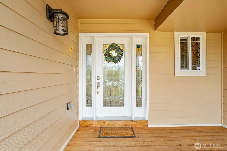 42 Holbrook Lane, Aberdeen, WA 98520 - Image #3