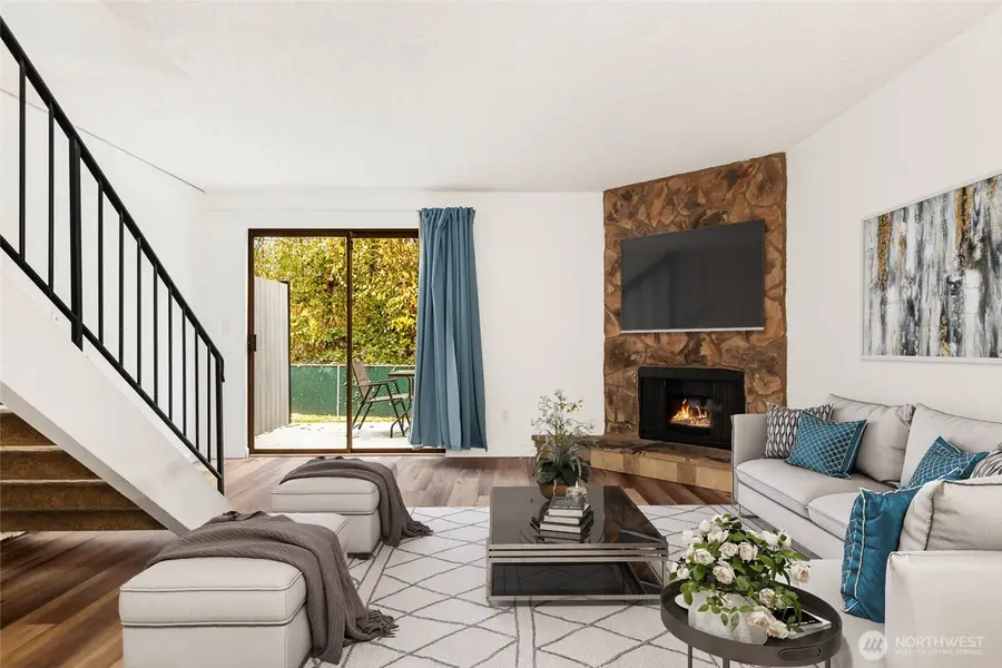 1040 S 320th Street #18, Federal Way, WA 98003 - Image #2