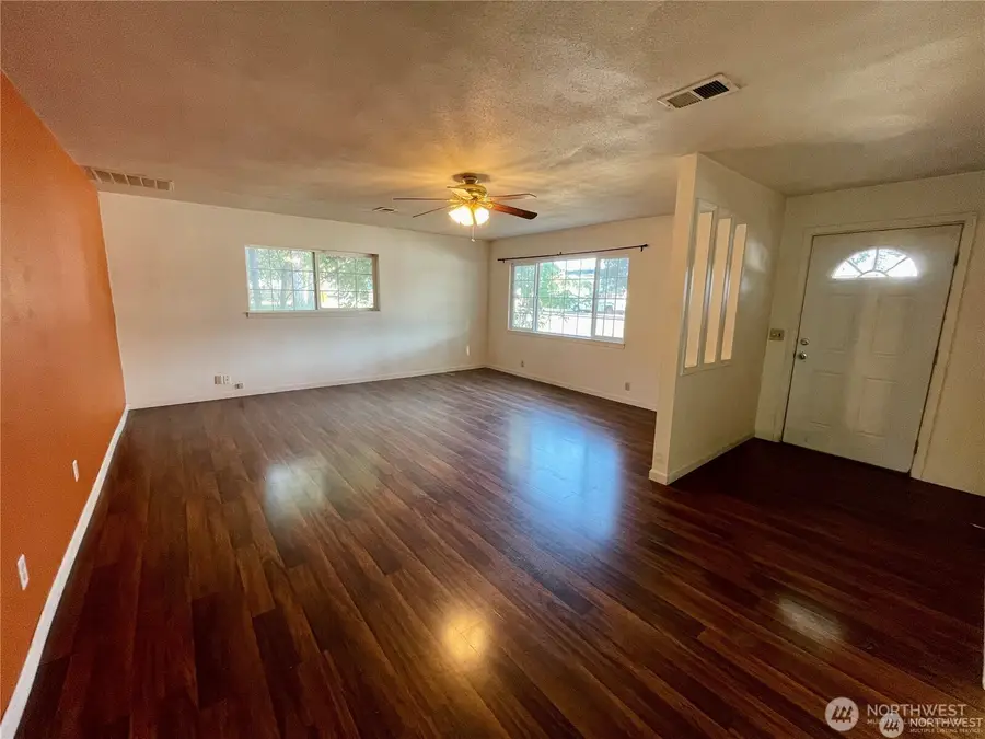 311 W University Way, Ellensburg, WA 98926 - Image #2