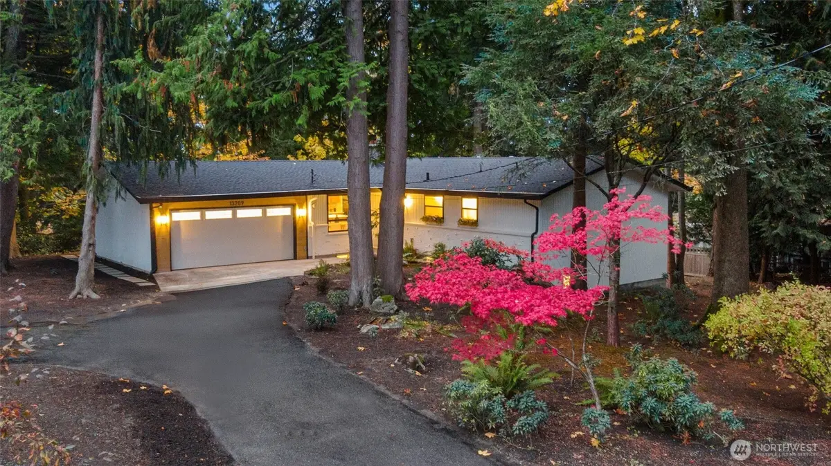 13209 69th Avenue Ne, Kirkland, WA 98034 - Image #1