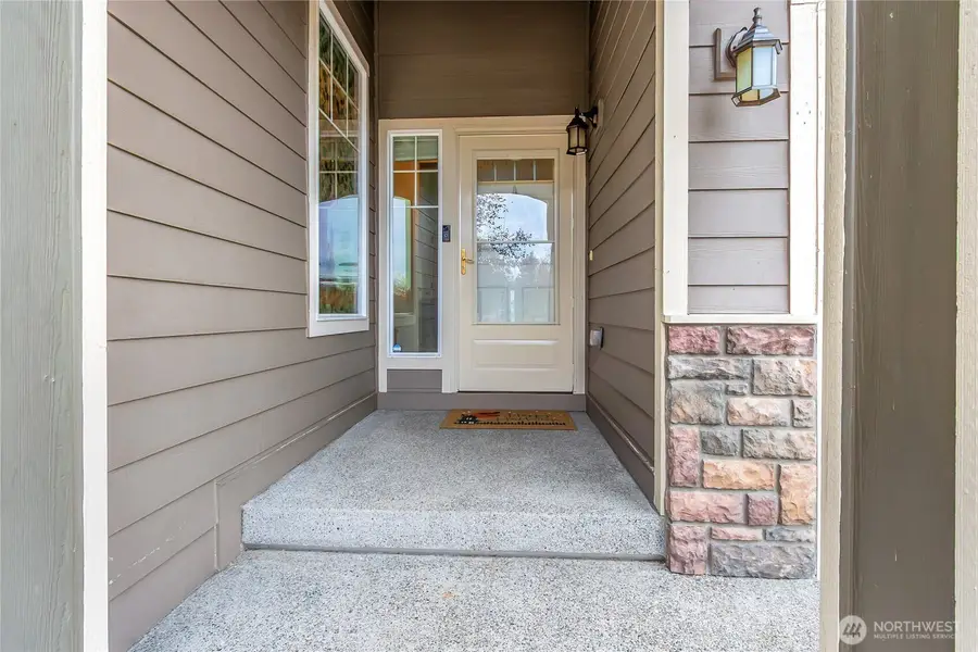 16414 Canal Court Se, Yelm, WA 98597 - Image #2