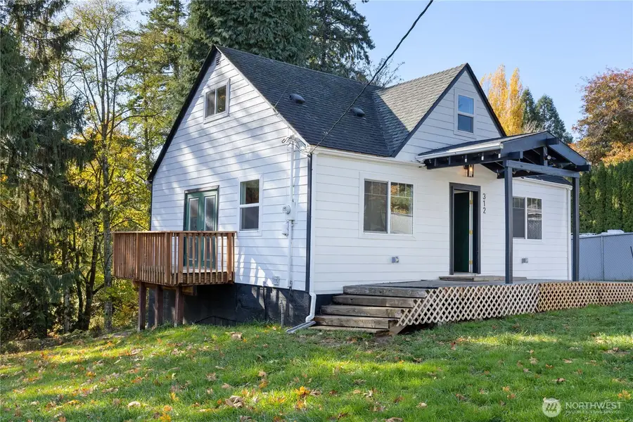 312 Nevada Drive, Longview, WA 98632 - Image #2