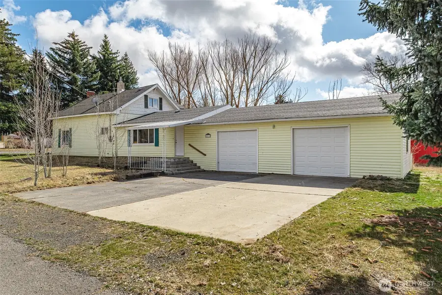 211 W Linden Street, Harrington, WA 99134 - Image #2