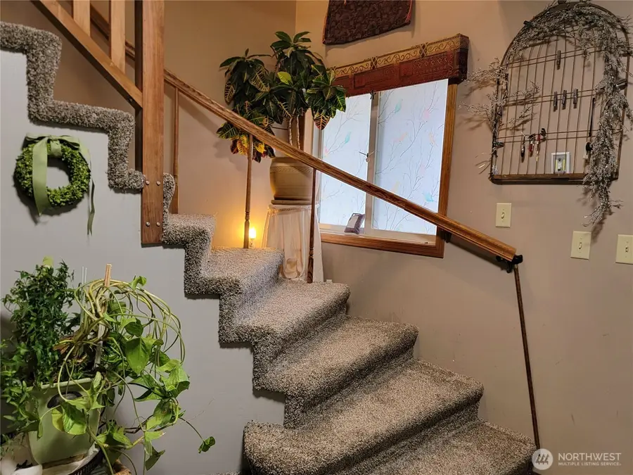 55 Gold Mountain Road, Republic, WA 99166 - Image #2