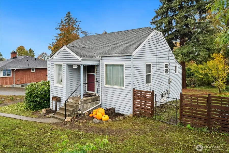 12630 24th Avenue S, Seattle, WA 98168 - Image #2