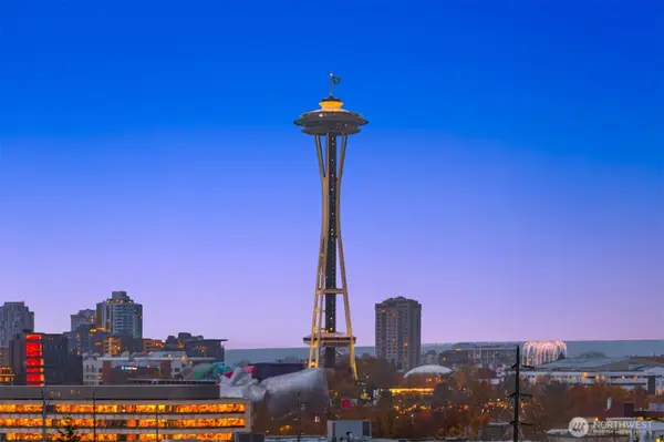 1013 C 6th Avenue N, Seattle, WA 98109