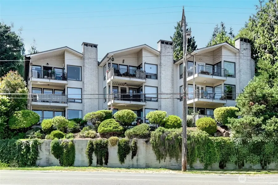 2636 22nd Avenue W #203, Seattle, WA 98199 - Image #2