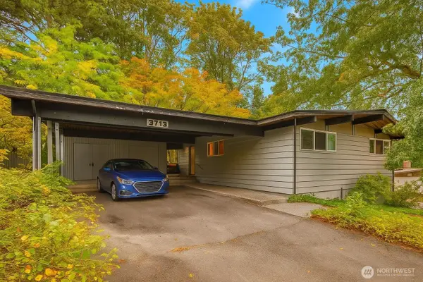 3713 Meadow Ave N, Renton, WA 98056