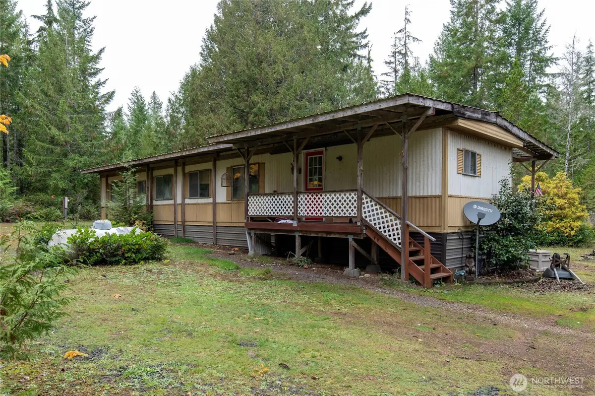 290 NE Kissin Tree Lane, Tahuya, WA 98588 - Image #1