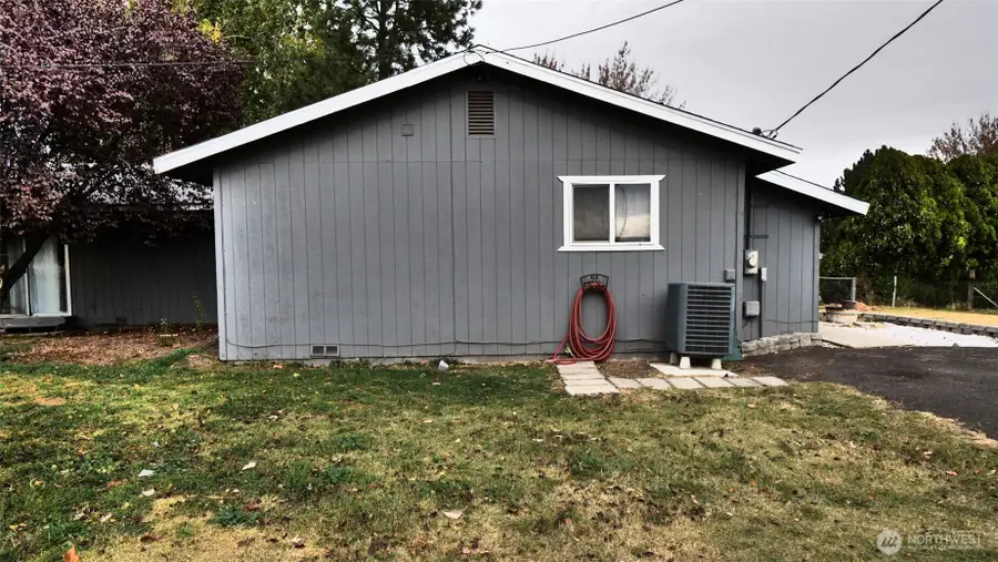 4200 Sunnyside Mabton Rd, Sunnyside, WA 98944 - Image #3