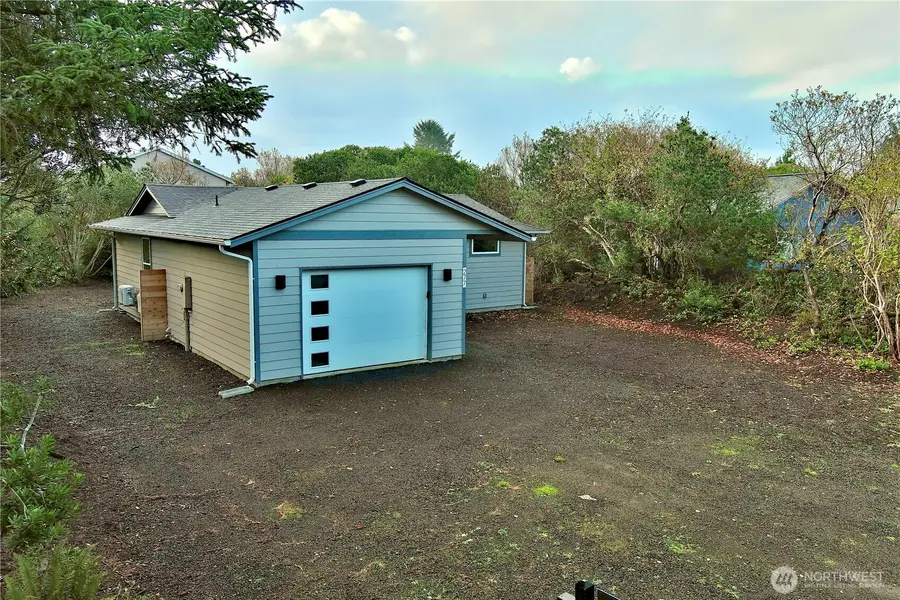 277 S Wynoochee Drive Sw, Ocean Shores, WA 98569 - Image #3
