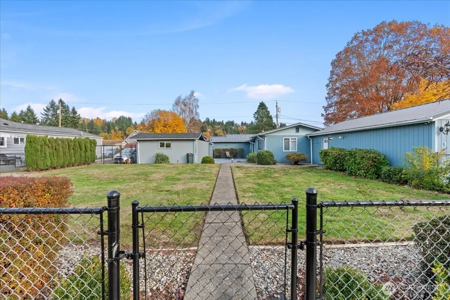 208 Pike St Ne, Auburn, WA 98002 - Image #2