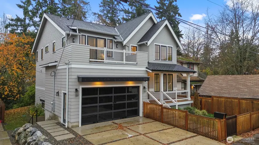 2714 Fairmount Avenue Sw, Seattle, WA 98116 - Image #2