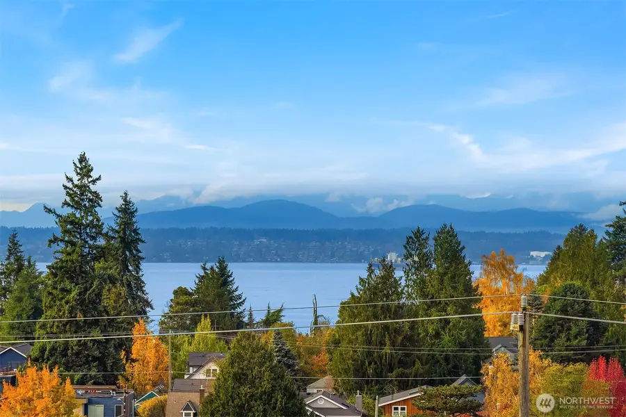 4840 46th Avenue Sw, Seattle, WA 98116 - Image #2