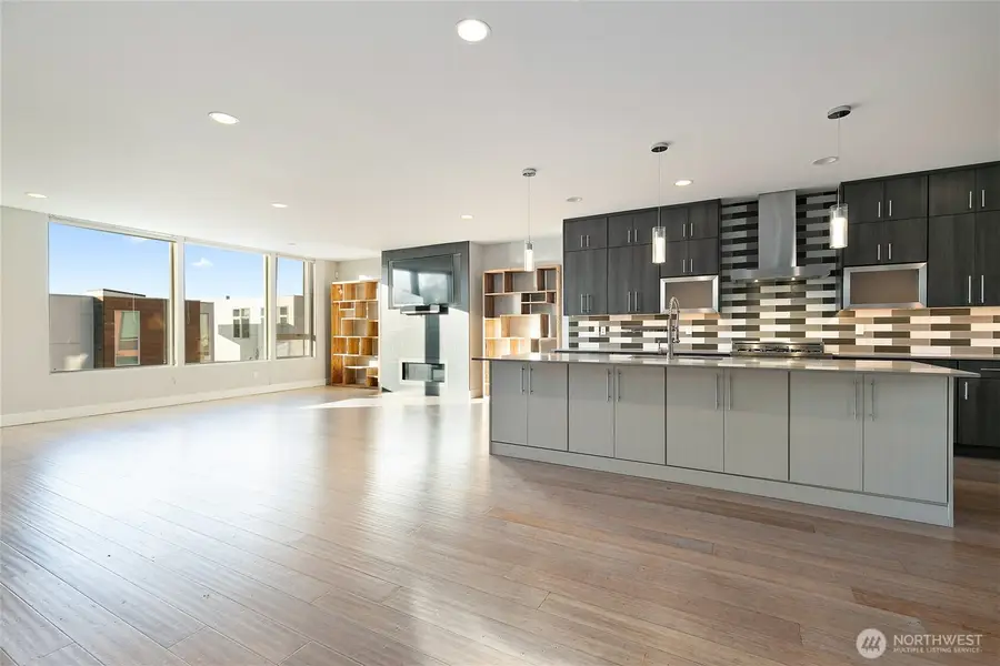 5030 Puget Boulevard Sw, Seattle, WA 98106 - Image #2