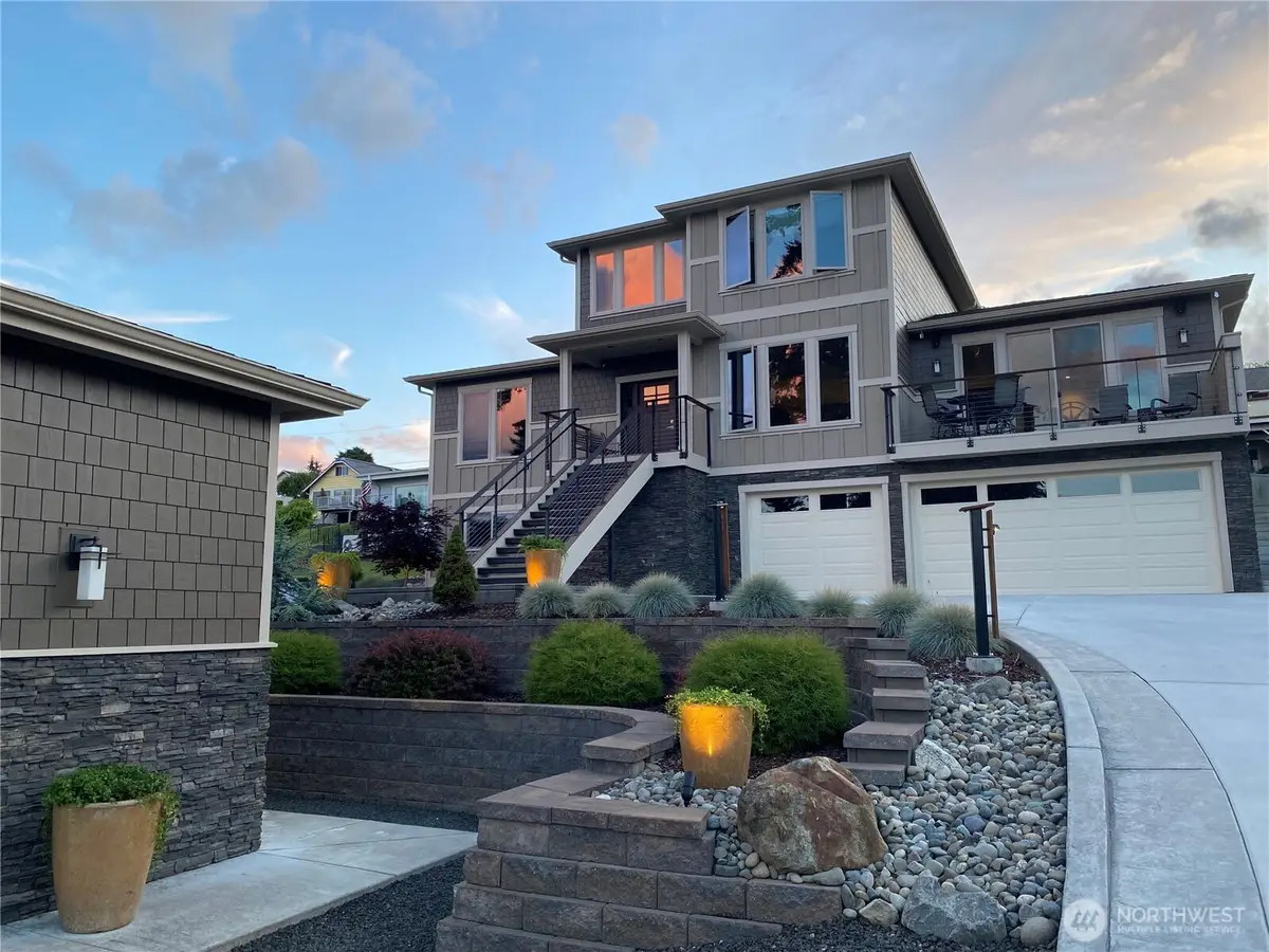 7940 Beach Drive E, Port Orchard, WA 98366 - Image #1