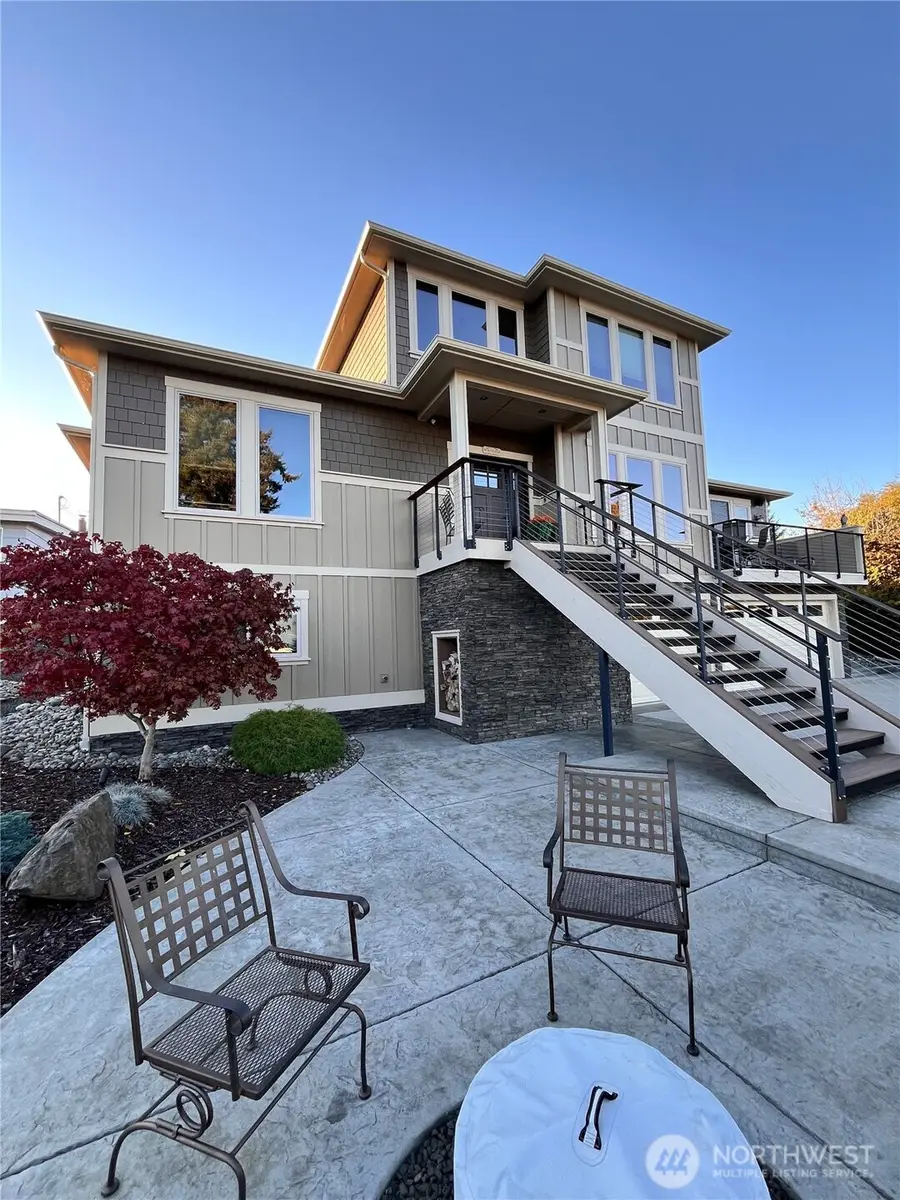 7940 Beach Drive E, Port Orchard, WA 98366 - Image #2