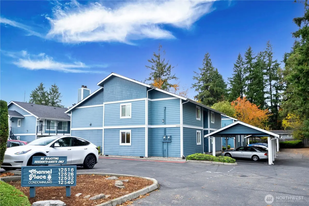 12540 SE 32nd Street #35, Bellevue, WA 98005 - Image #1