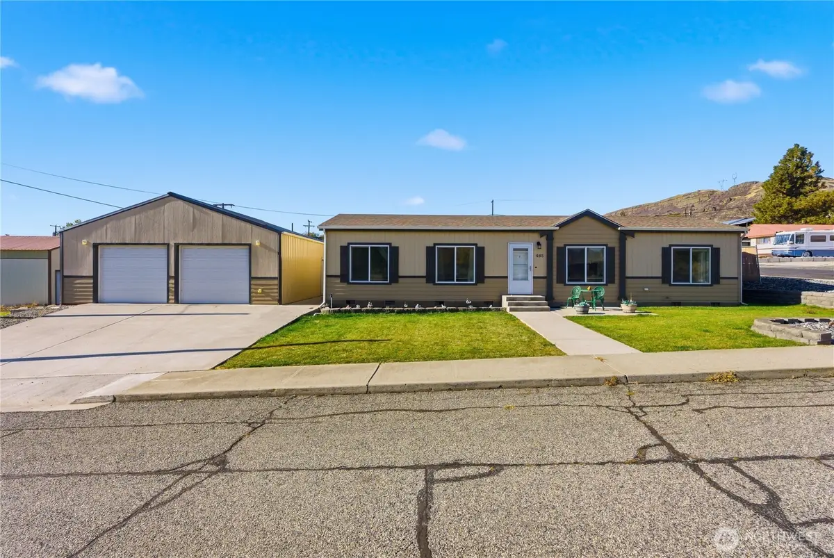 465 Division Street, Grand Coulee, WA 99133 - Image #1