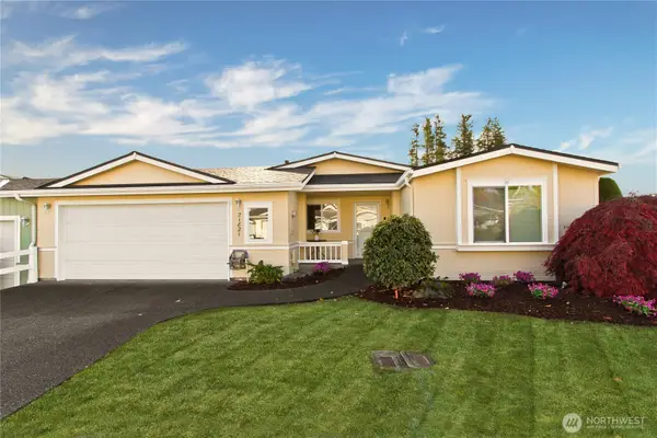 21821 SE 273rd Lane #68, Maple Valley, WA 98038