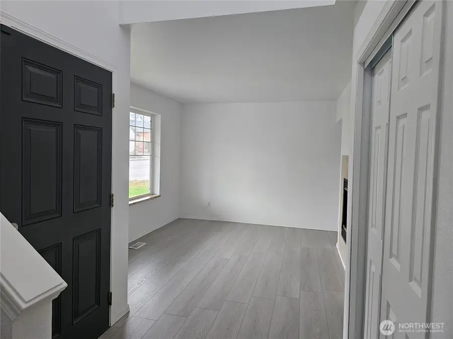 9925 S 242nd Place, Kent, WA 98030 - Image #3