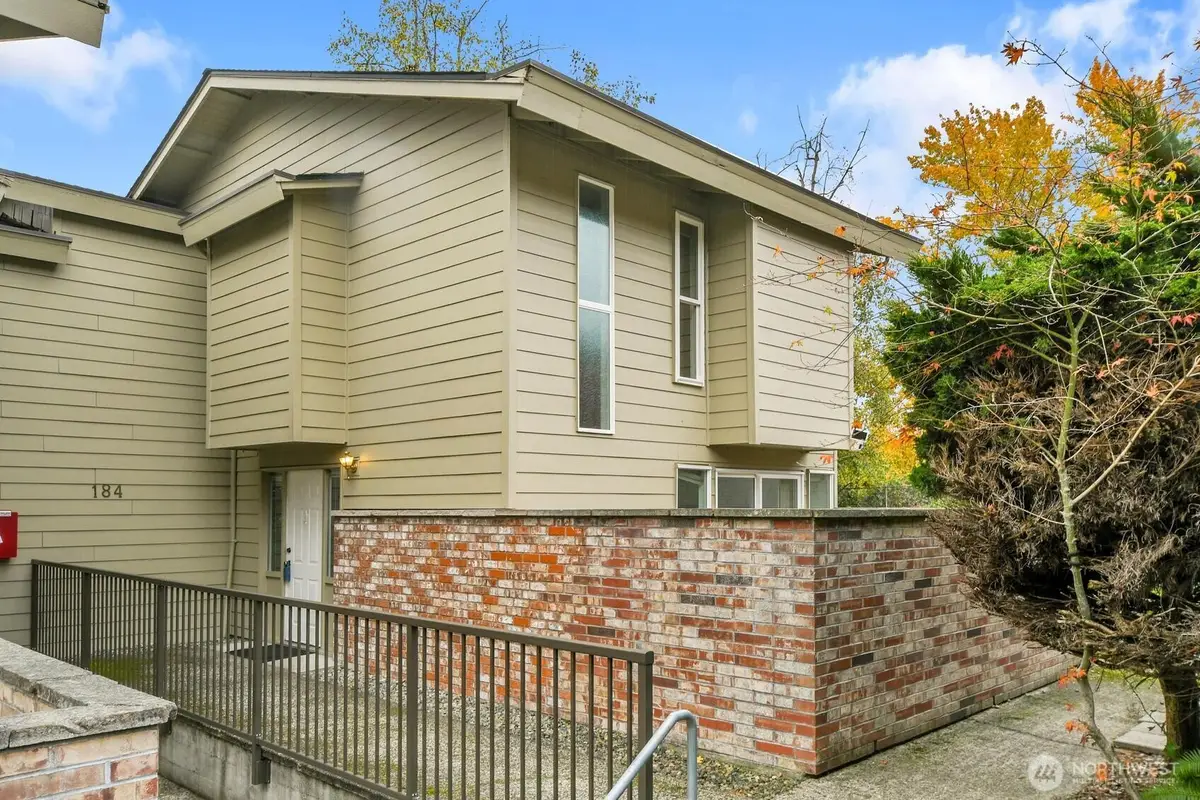 184 SW 200th Street, Normandy Park, WA 98166 - Image #1