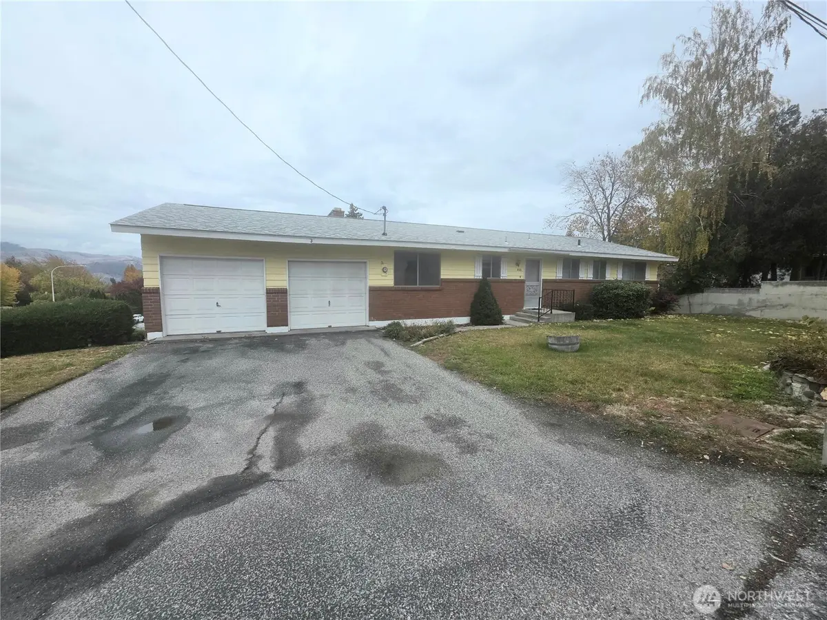 800 N Kentucky Avenue, East Wenatchee, WA 98802 - Image #1