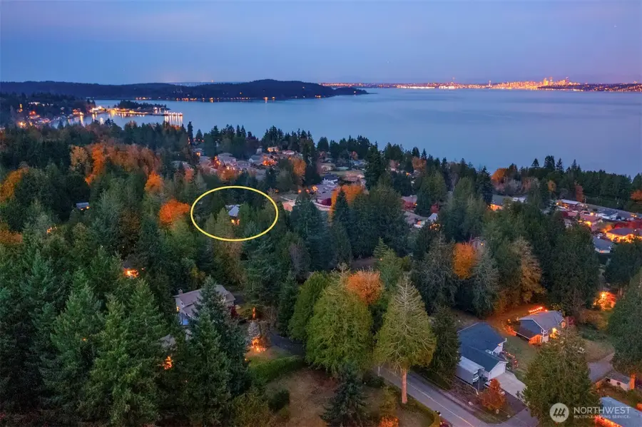 1083 Puget Drive E, Port Orchard, WA 98366 - Image #2